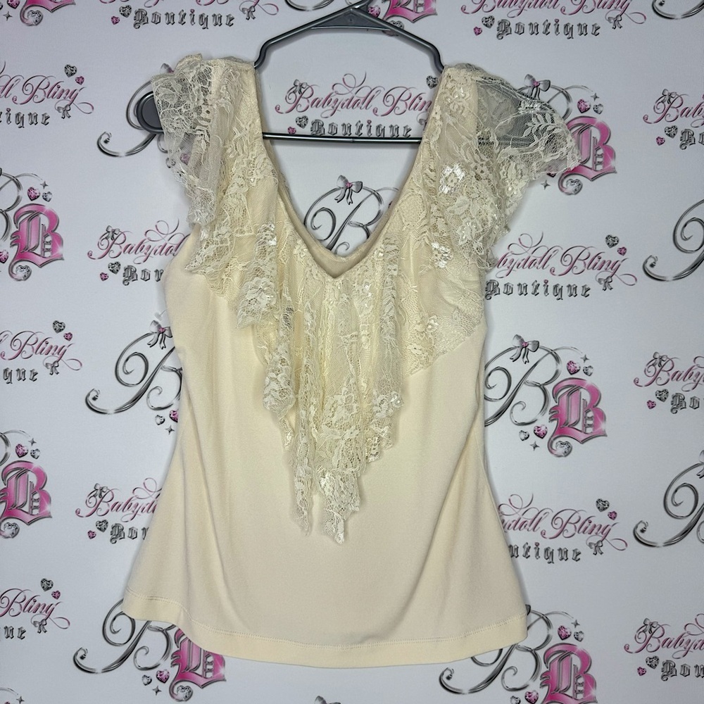 Melanie Lyne Lace Ruffle V-Neck Top cream white beige floral ruffle neckline